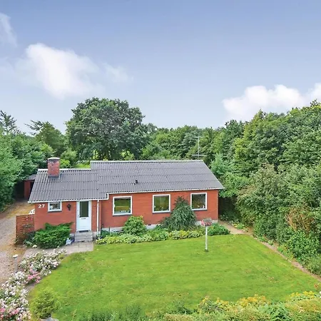 Three-bedroom Holiday In Billund